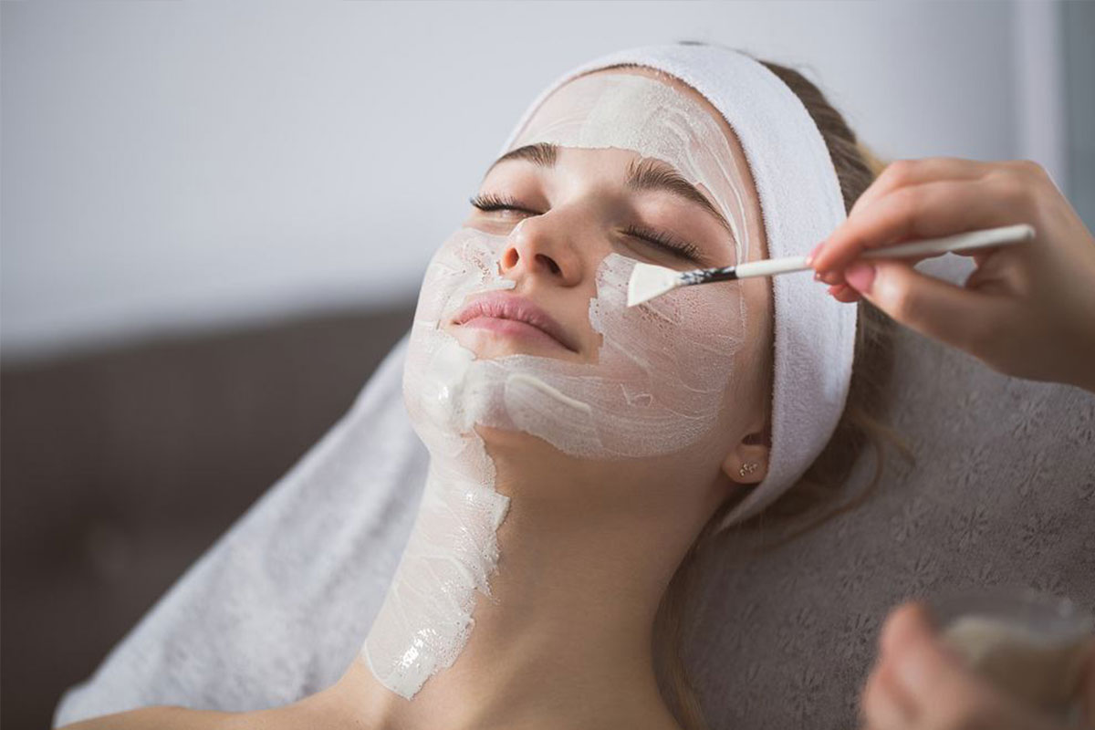 Arcradírozás peeling